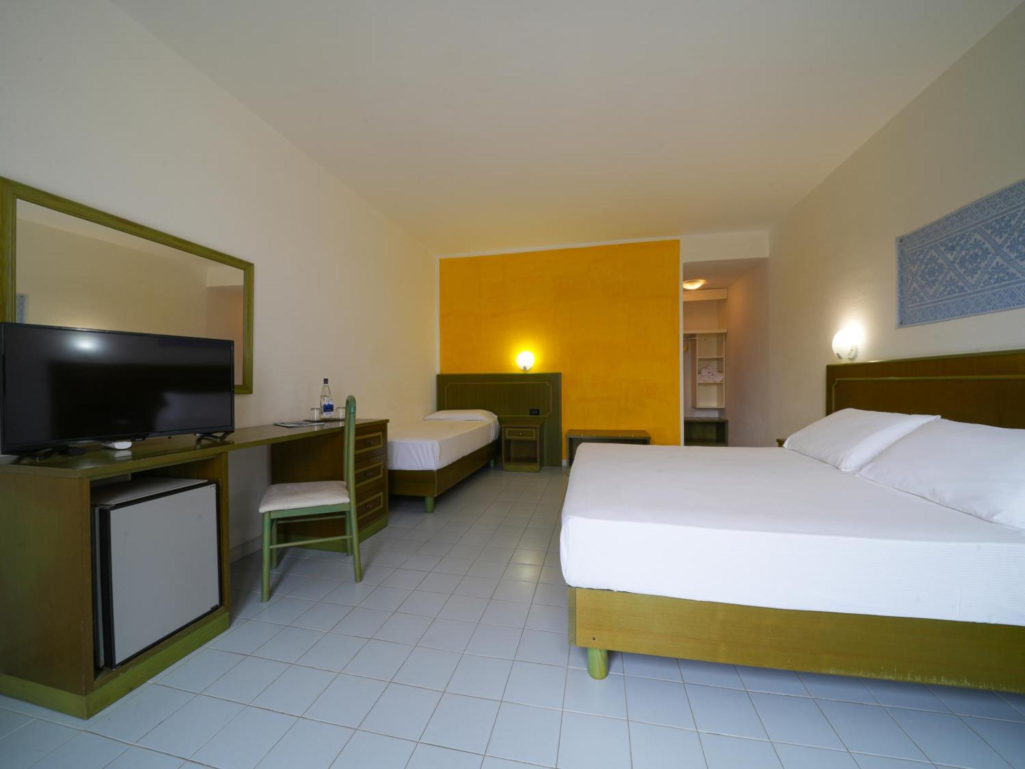Le Tonnare Di Stintino - Beach Resort Экстерьер фото