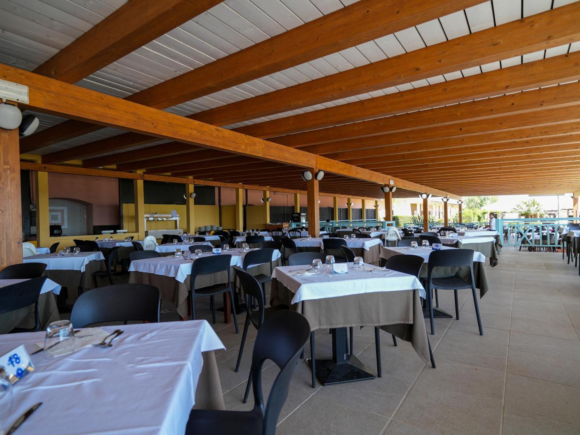 Le Tonnare Di Stintino - Beach Resort Экстерьер фото