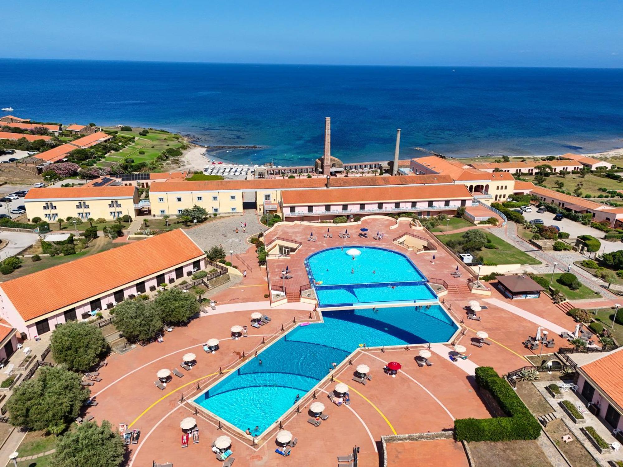 Le Tonnare Di Stintino - Beach Resort Экстерьер фото